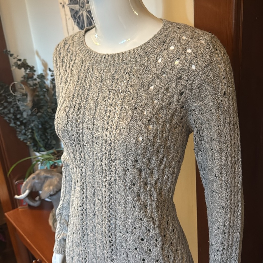 NWT northern reflections size small Gray Cable-Knit CrewNeck Intricate Stitching